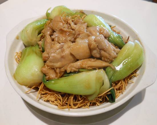 94. Chow Mein with Chicken and Vegetable 時菜雞球炒麵